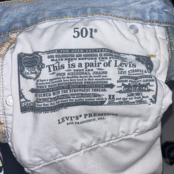 Levi's Premium 501 Distressed Button Fly Denim Shorts Light Wash W25 - Picture 12 of 13